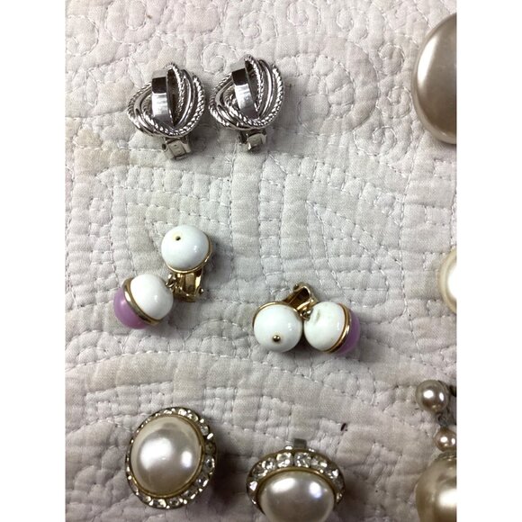 Lot of 16 Pairs Vintage Clip-On & Screw-Back Earrings*Costume Jewelry*Stylish - Picture 2 of 7